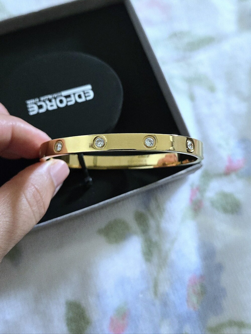 Edforce Hinged Gold💛 Bangle with Bezel Set Crystals💎 - NIB